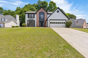 1968 Wedgewood Dr, Stone Mountain, GA 30088 - Photo 2