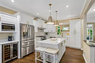 301 River Glen Dr, Roswell, GA 30075 - Photo 10