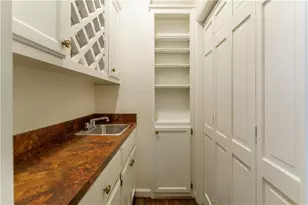 335 Cameron Ridge Dr, Atlanta, GA 30328 - Photo 16