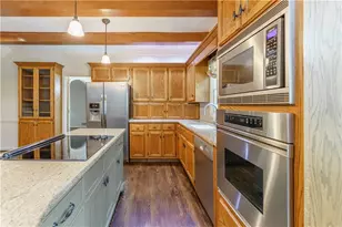 335 Cameron Ridge Dr, Atlanta, GA 30328 - Photo 10
