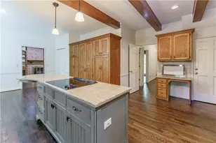 335 Cameron Ridge Dr, Atlanta, GA 30328 - Photo 12