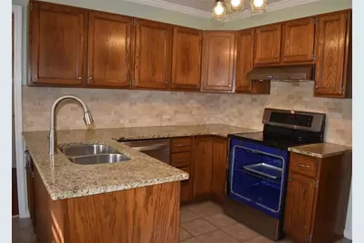 2074 Rockdale Circle, Snellville, GA 30078 - Photo 4