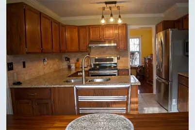 2074 Rockdale Circle, Snellville, GA 30078 - Photo 6
