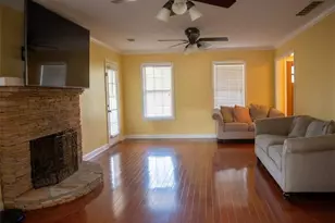 2074 Rockdale Cir, Snellville, GA 30078 - Photo 8