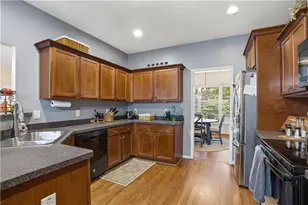 12 Laurel Way NE, White, GA 30184 - Photo 4