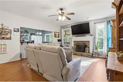 12 Laurel Way NE, White, GA 30184 - Photo 8