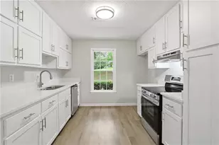 1171 Salisbury Trail, Riverdale, GA 30296 - Photo 4