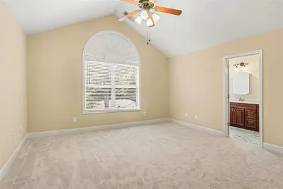 3936 Memorial Parkway NW, Kennesaw, GA 30152 - Photo 14