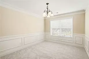 3936 Memorial Pkwy NW, Kennesaw, GA 30152 - Photo 10