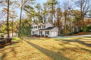 260 River Springs Dr, Atlanta, GA 30328 - Photo 2