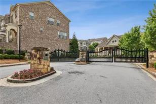 2240 Nancy Creek Dr, Atlanta, GA 30341 - Photo 4