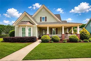 125 Hawthorn Way, Hoschton, GA 30548 - Photo 1
