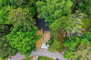 1027 Mainstreet Lake Dr, Stone Mountain, GA 30088 - Photo 32