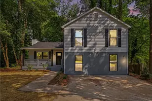 1027 Mainstreet Lake Dr, Stone Mountain, GA 30088 - Photo 1