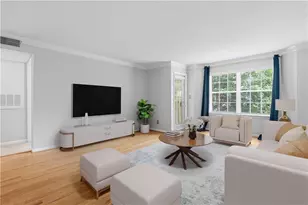 2031 Chastain Park Ct NE, Atlanta, GA 30342 - Photo 2