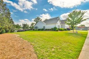 5907 Chimney Rock Dr, Hoschton, GA 30548 - Photo 2