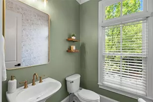 3045 Stone Gate Dr, Atlanta, GA 30324 - Photo 8