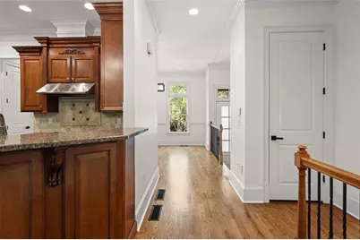 3045 Stone Gate Drive, Atlanta, GA 30324 - Photo 18