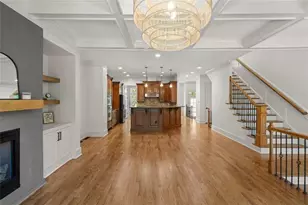3045 Stone Gate Dr, Atlanta, GA 30324 - Photo 16