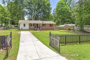 378 Crane Dr, Lawrenceville, GA 30046 - Photo 2