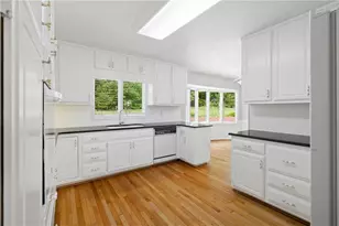4670 Windsor Dr SW, Smyrna, GA 30082 - Photo 12