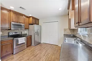 8835 Grassy Knoll Ln, Clermont, GA 30527 - Photo 10