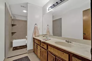 5025 Stoney Point Cir, Stone Mountain, GA 30088 - Photo 10
