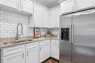 1077 Birch St SW, Atlanta, GA 30310 - Photo 10