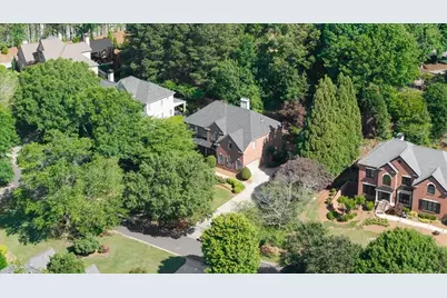 525 Woodmoore Court, Atlanta, GA 30342 - Photo 2