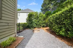 525 Woodmoore Ct, Atlanta, GA 30342 - Photo 58