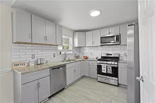 5225 Bridle Point Pkwy, Snellville, GA 30039 - Photo 10