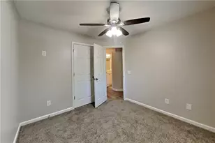 8435 Sapphire Ln, Gainesville, GA 30506 - Photo 12
