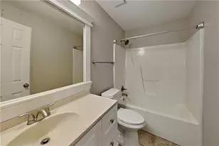8435 Sapphire Ln, Gainesville, GA 30506 - Photo 14