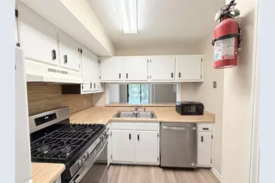 4030 Hawthorne Circle SE, Smyrna, GA 30080 - Photo 6
