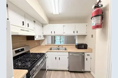 4030 Hawthorne Circle SE, Smyrna, GA 30080 - Photo 6