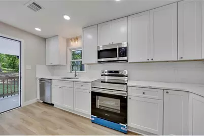 202 Oakcliff Court NW, Atlanta, GA 30331 - Photo 10