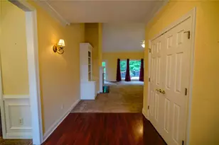 4459 N Gate Dr, Gainesville, GA 30506 - Photo 4