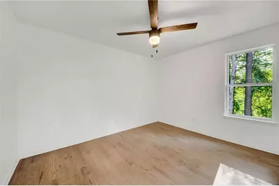 910 Forest Path, Stone Mountain, GA 30088 - Photo 10