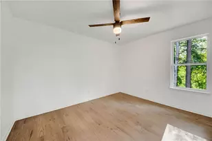 910 Forest Path, Stone Mountain, GA 30088 - Photo 10
