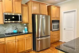 1025 Towne Mill Crossing, Canton, GA 30114 - Photo 10