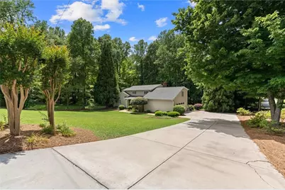 136 S Ole Hickory Trail S, Carrollton, GA 30117 - Photo 2