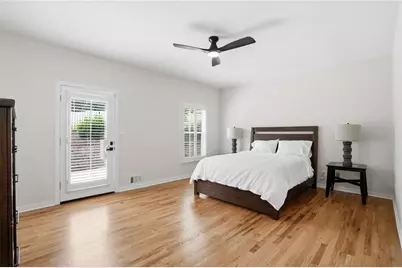 10210 Kinross Road, Roswell, GA 30076 - Photo 14