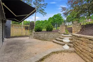 10210 Kinross Rd, Roswell, GA 30076 - Photo 30