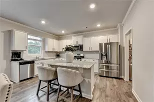 6817 Scarlet Oak Way, Flowery Branch, GA 30542 - Photo 2