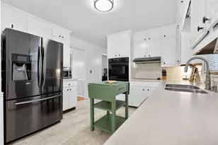 5623 Crestwood Dr, Stone Mountain, GA 30087 - Photo 16