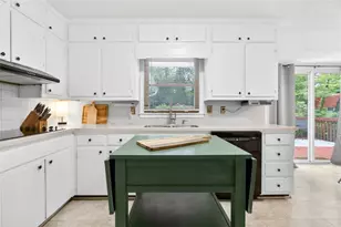 5623 Crestwood Dr, Stone Mountain, GA 30087 - Photo 12