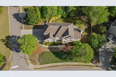 520 Waterside Court, Canton, GA 30114 - Photo 2