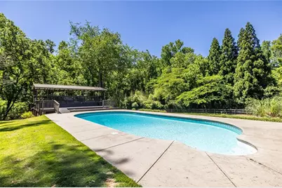429 Valley Brook Drive NE, Atlanta, GA 30342 - Photo 42