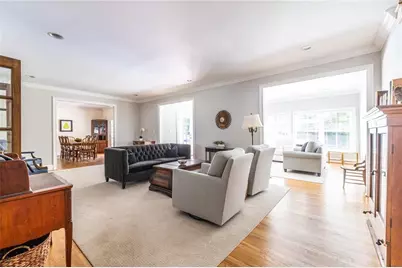 429 Valley Brook Drive NE, Atlanta, GA 30342 - Photo 18