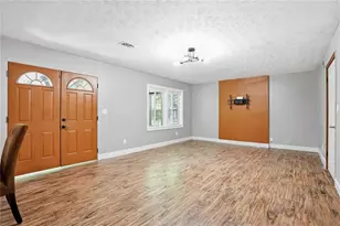 2201 Colonial Oak Way, Stone Mountain, GA 30087 - Photo 4